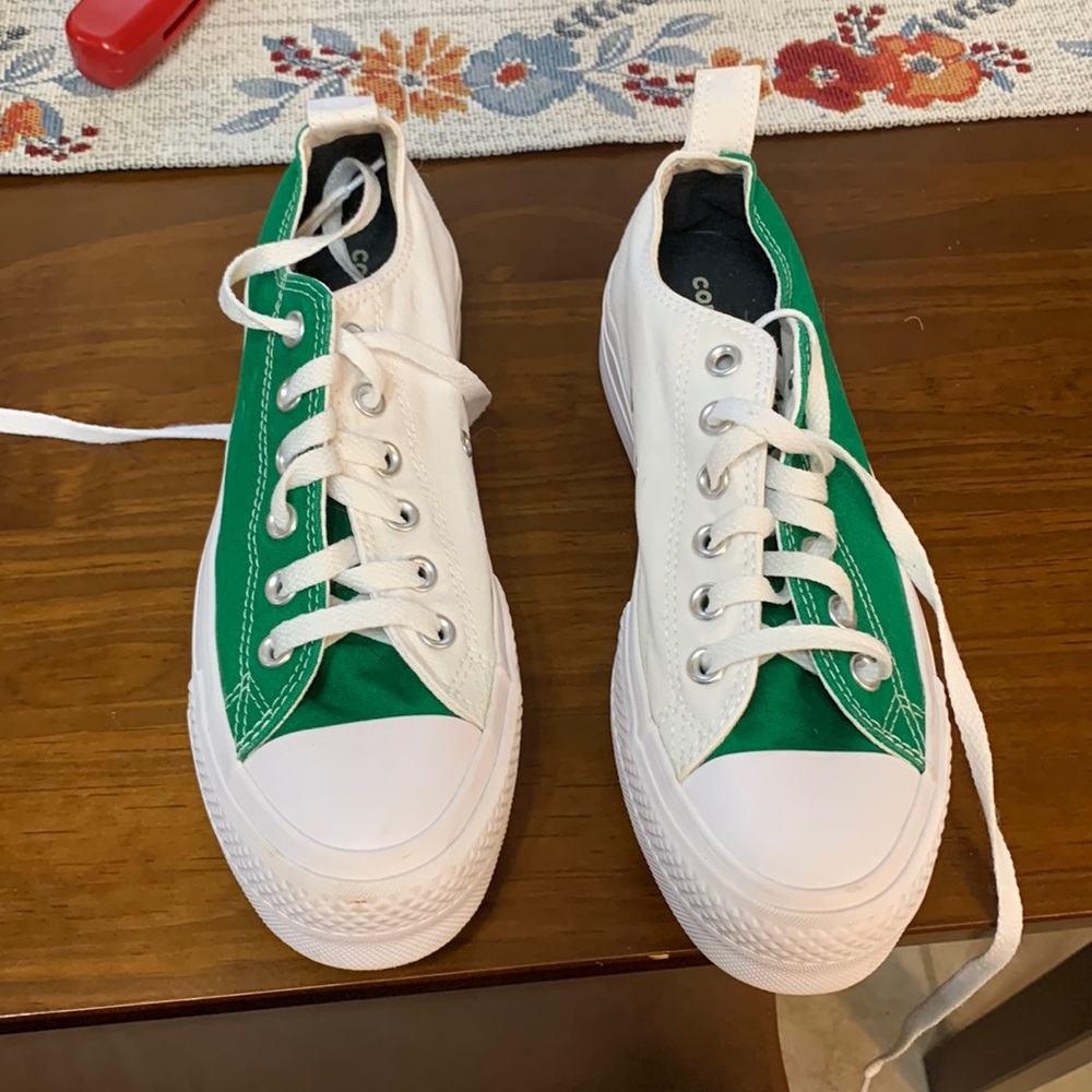 Converse sneaker